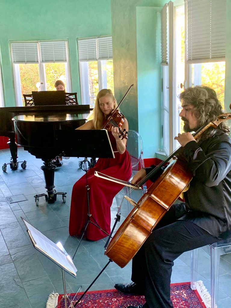 Trio Karageorgiev Konzerte im Schloss Taufkirchen